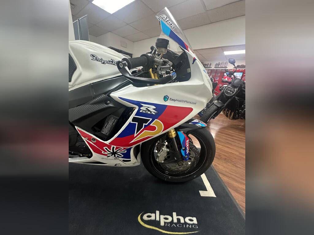 Suzuki GSXR750 M4 RACE 2023 1